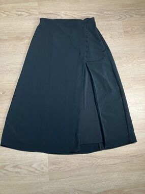 Abercrombie & Fitch high side slit size S